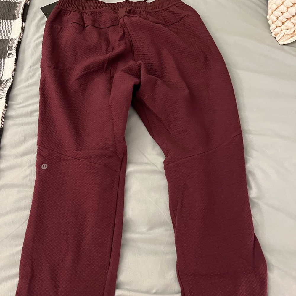 Lululemon At Ease Jogger - NWT, size medium
